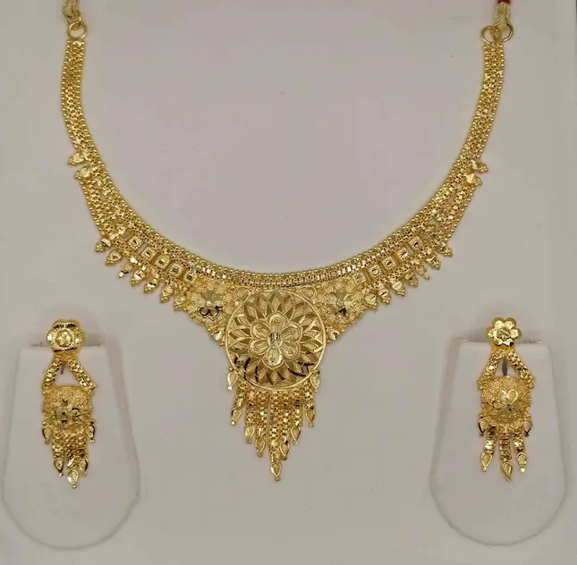 Stylish gold plated necklace for women - Lorieyn jewellery