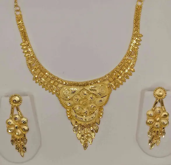 Stylish gold plated necklace for women - Lorieyn jewellery