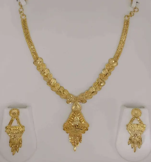 Stylish gold plated necklace for women - Lorieyn jewellery