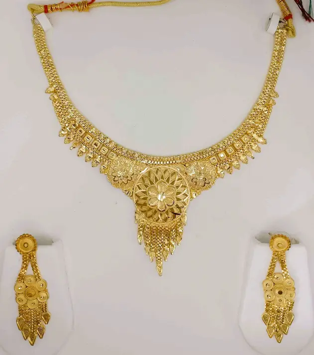 Stylish gold plated necklace for women - Lorieyn jewellery