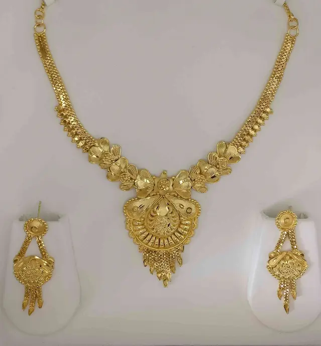 Stylish gold plated necklace for women - Lorieyn jewellery